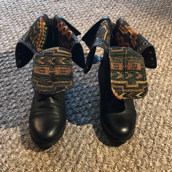 Size 8 Forever 21 Black Boots - Picture 2 of 7